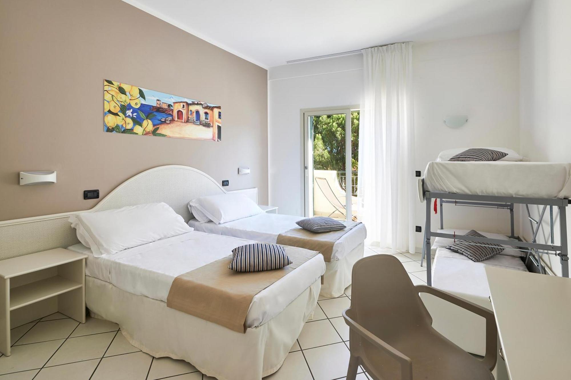 Hotel Cdshotels - Citta Del Mare 4*